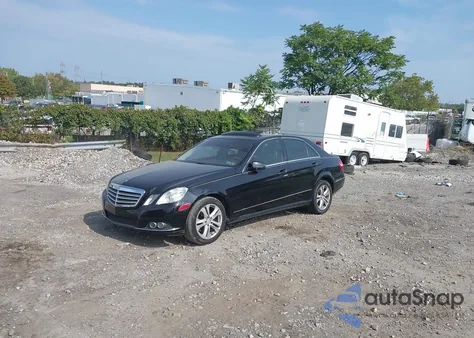 2011 Mercedes-Benz E 350 4Matic z USA, uszkodzony, nr VIN WDDHF8HB1BA424909